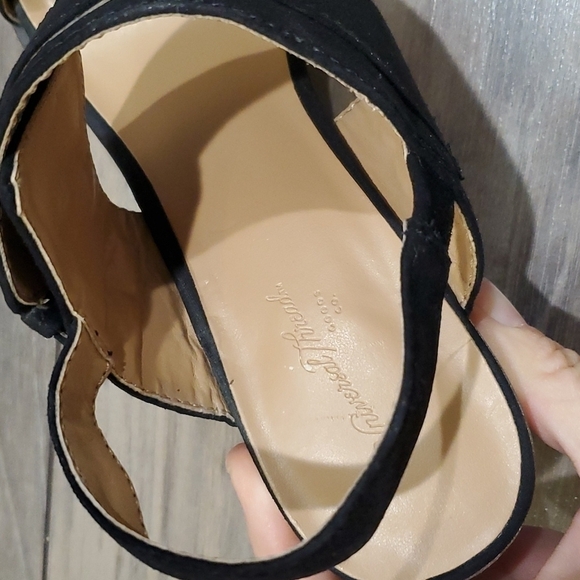 Universal Thread Women block heels sandals shoes  sz 8.5 - Picture 10 of 11